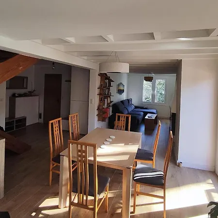 Spacieux Proche Bord De Appartamento